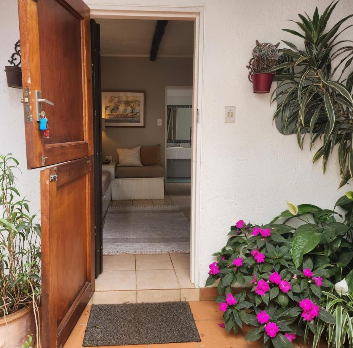 The Bardolino Artists Retreat Guest House Mbombela ภายนอก รูปภาพ